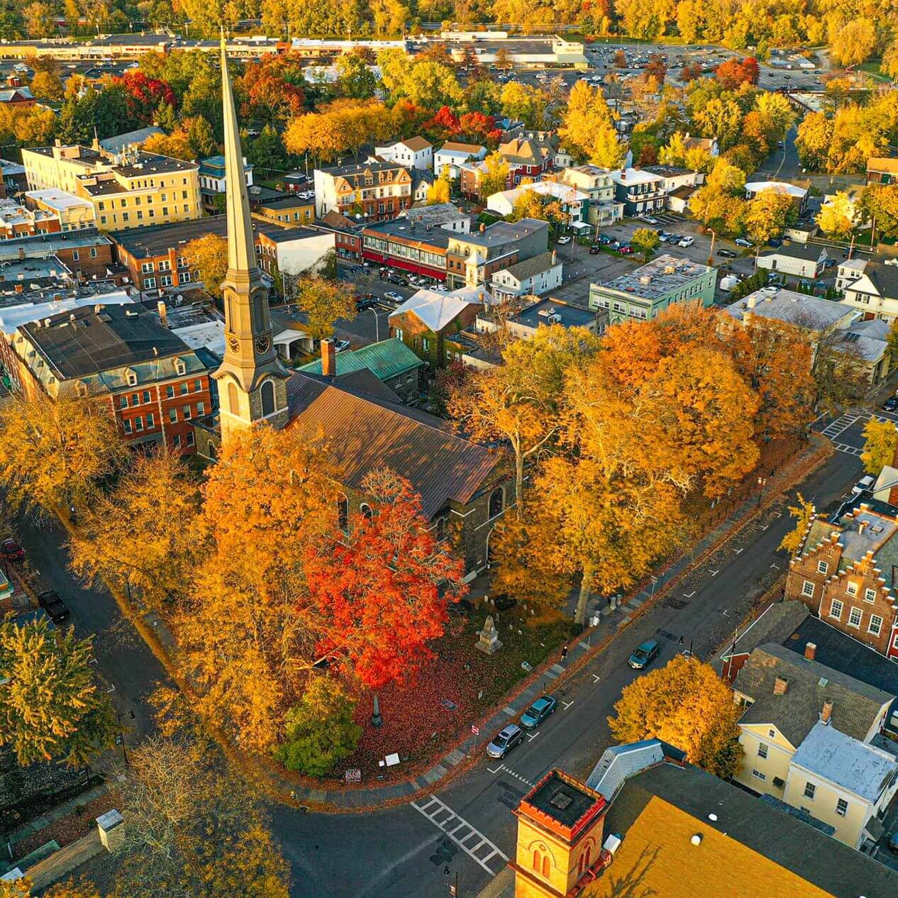 ULSTER-Old-Dutch-Church-square